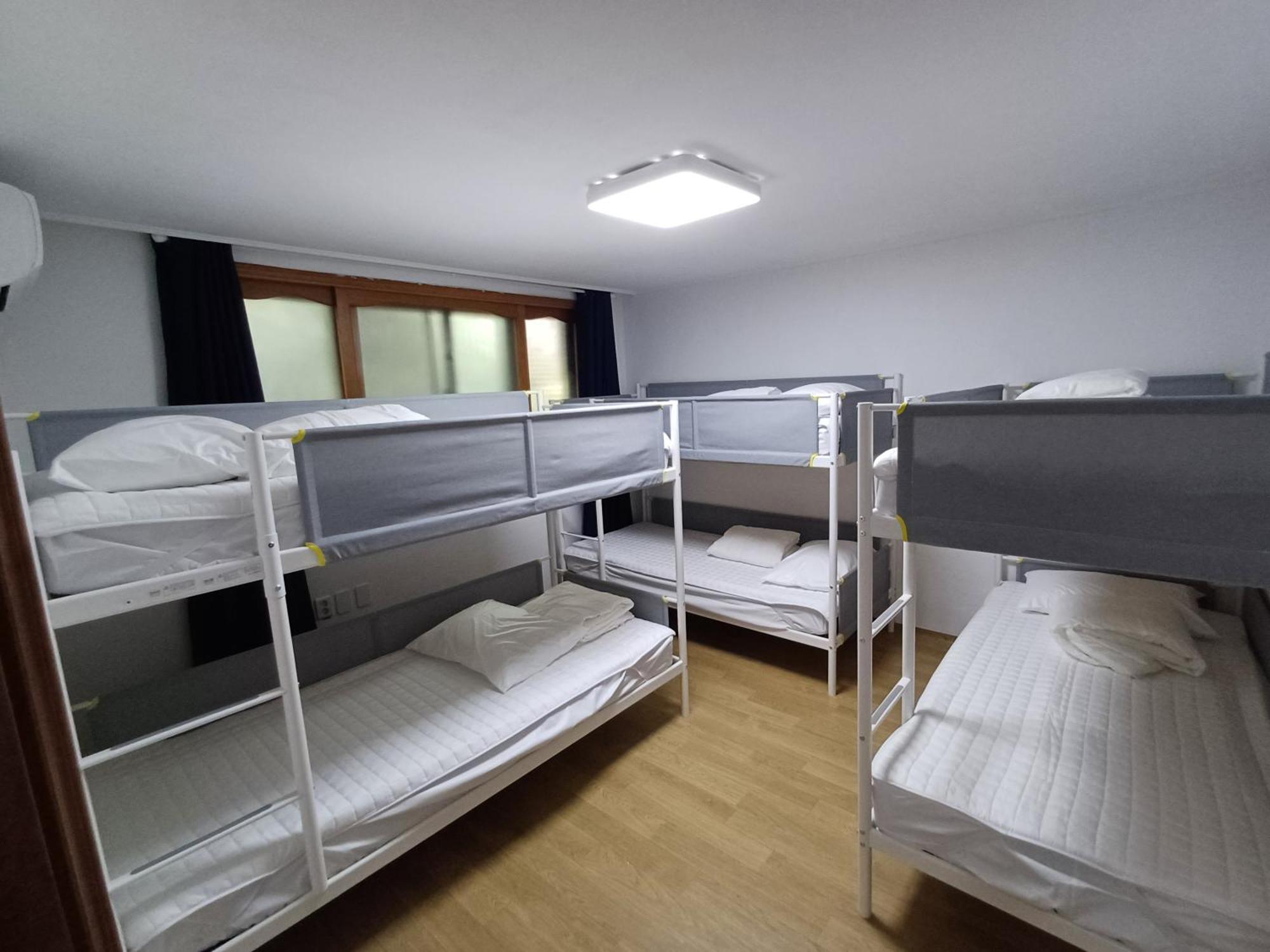 Ocean'S Guesthouse - Foreigners Only Seul Zewnętrze zdjęcie
